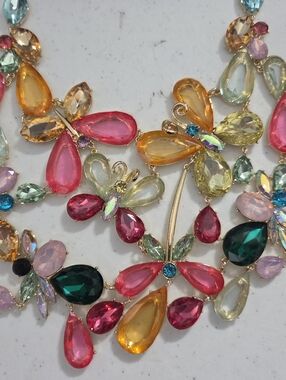 NWT Piper K Statement Necklace Glass Stones Butterflies and Flowers.